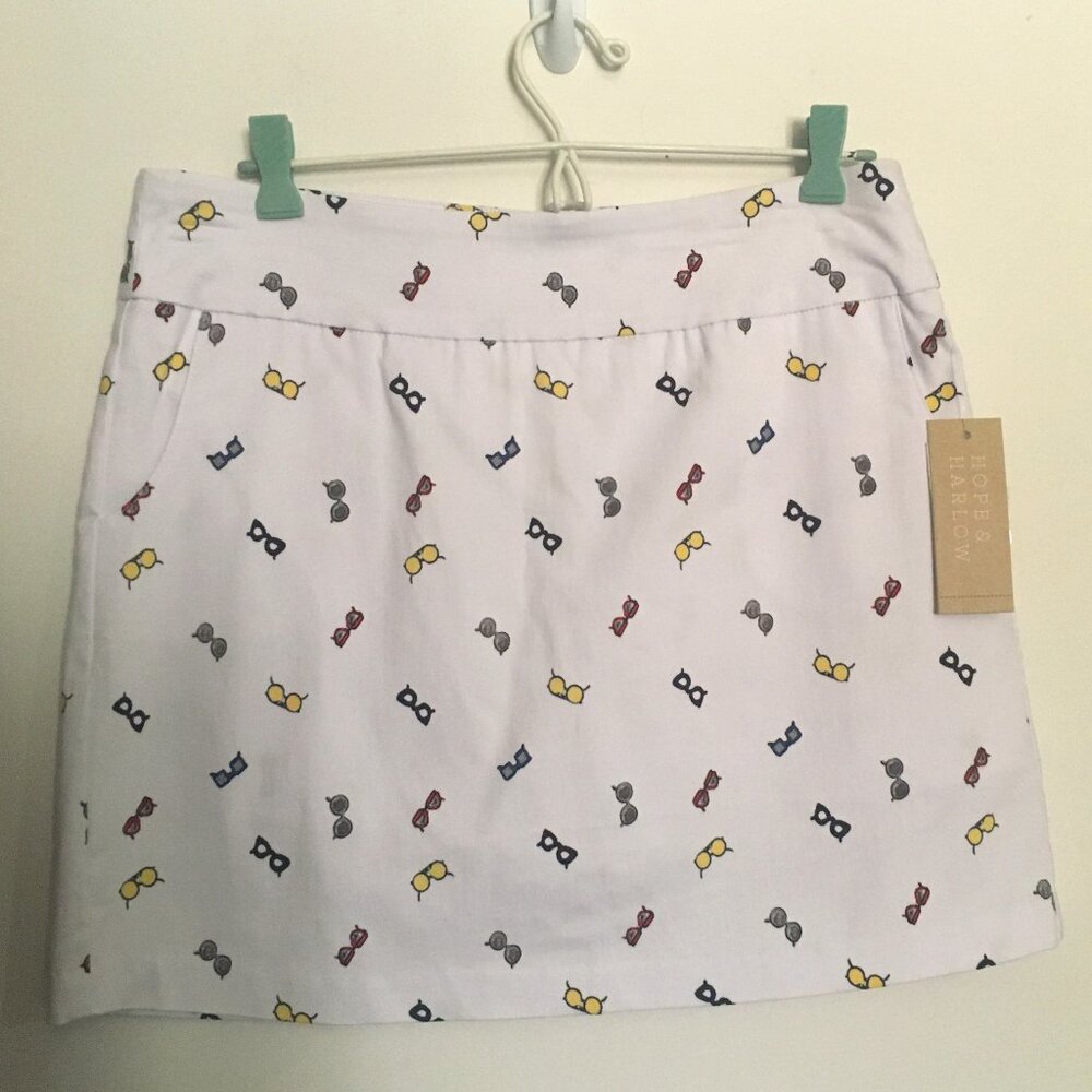 Hope and Harlow Stretch Skort White with Sunglasses Print NEW